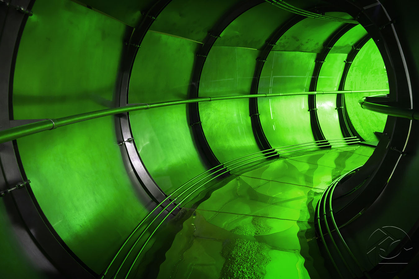 Зелёный тоннель музея вселенная воды