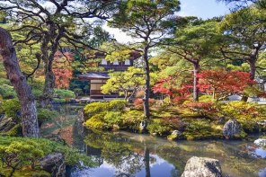 Домик в японском саду