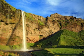Один из великолепных водопадов Исландии