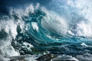Волны бушующего моря