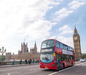 Лондоснкий знаменитый красный автобус