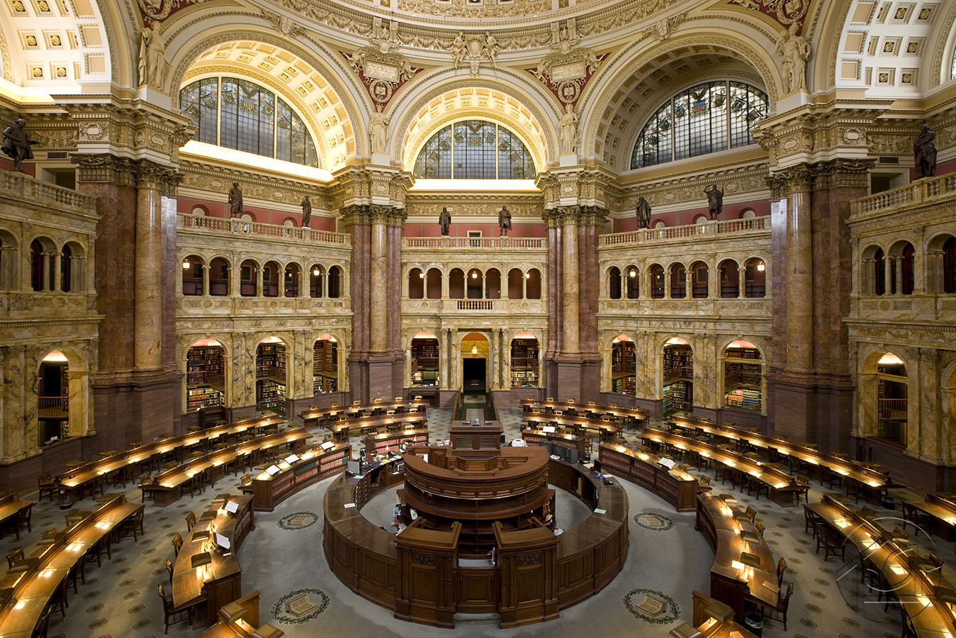 Одна из красивейших библиотек в мире Конгресса США