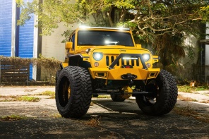 Жёлтый Jeep