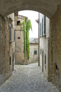 Средневековая итальянская улочка