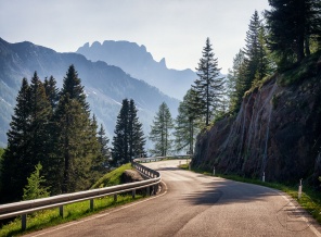 Красивая дорога в горах