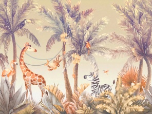 тропические звери на фоне пальм