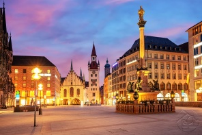 Мари́енплац — центральная площадь Мюнхена