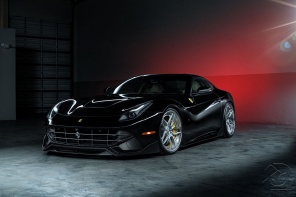 Итальянский стильный автомобиль Ferrari