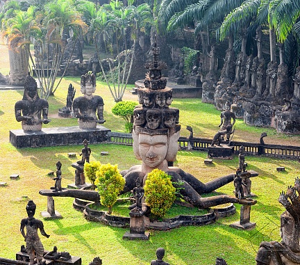 Скульптурный Будда-парк в Лаосе