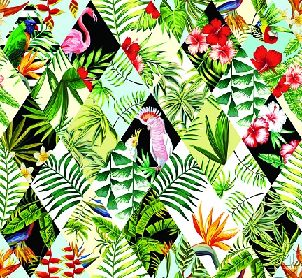Розовый попугай в пальмовых листьях 
