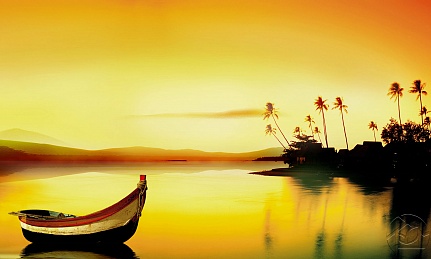 Лодка на фоне золотого заката