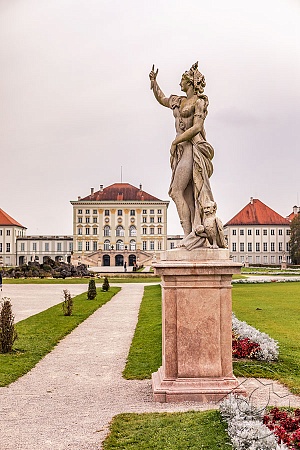 Статуя в парке Дворца Нимфенбур