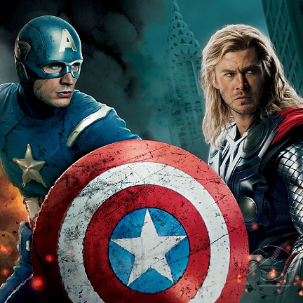 Капитан Америка с щитом и Тор