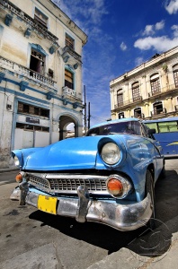 Ретро автомобиль в Гаване на Кубе